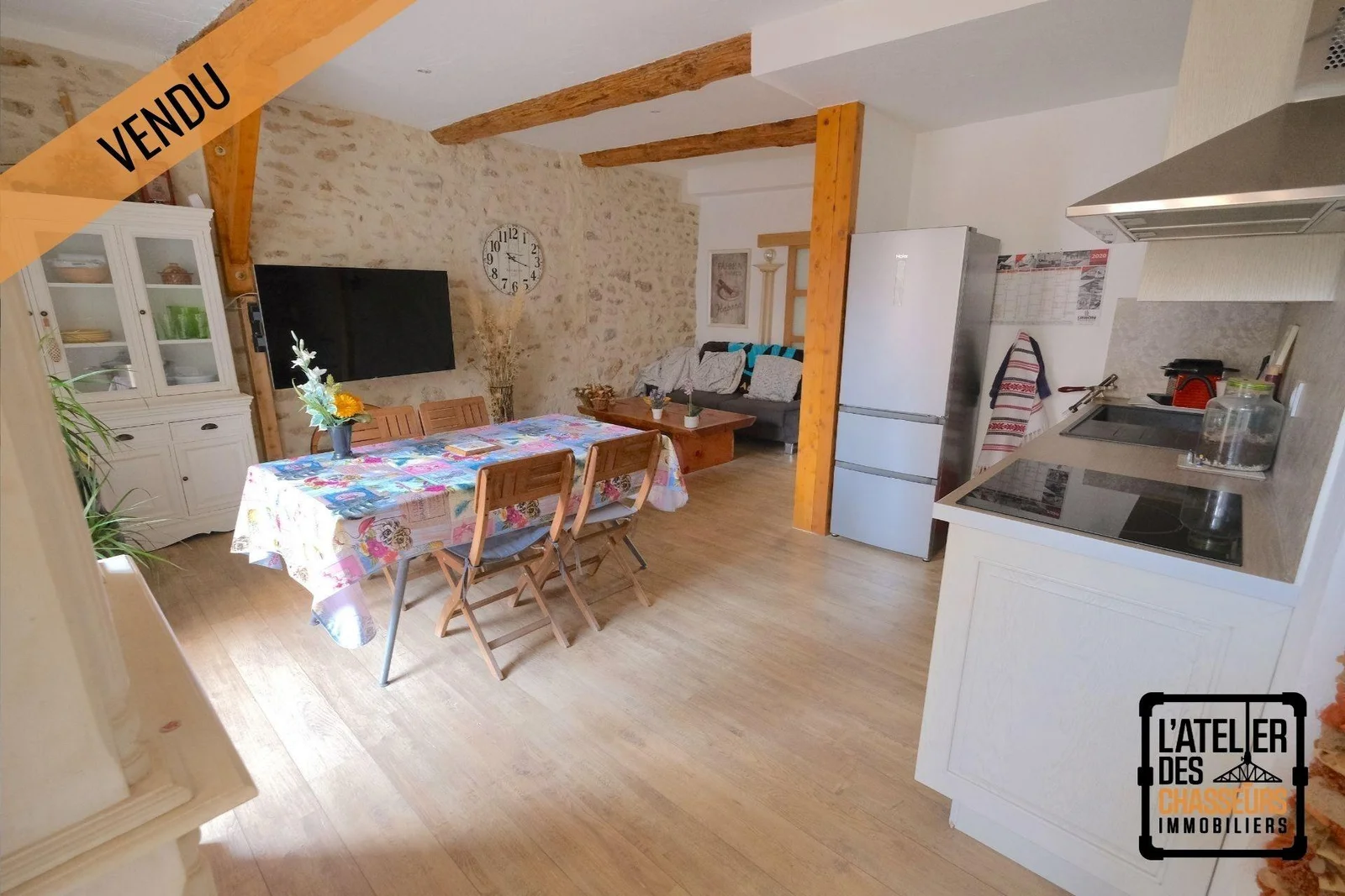 EXCLUSIVITÉ ! MAISON DE VILLE 4 PIÈCES AVEC EXTÉRIEUR ET GARAGE