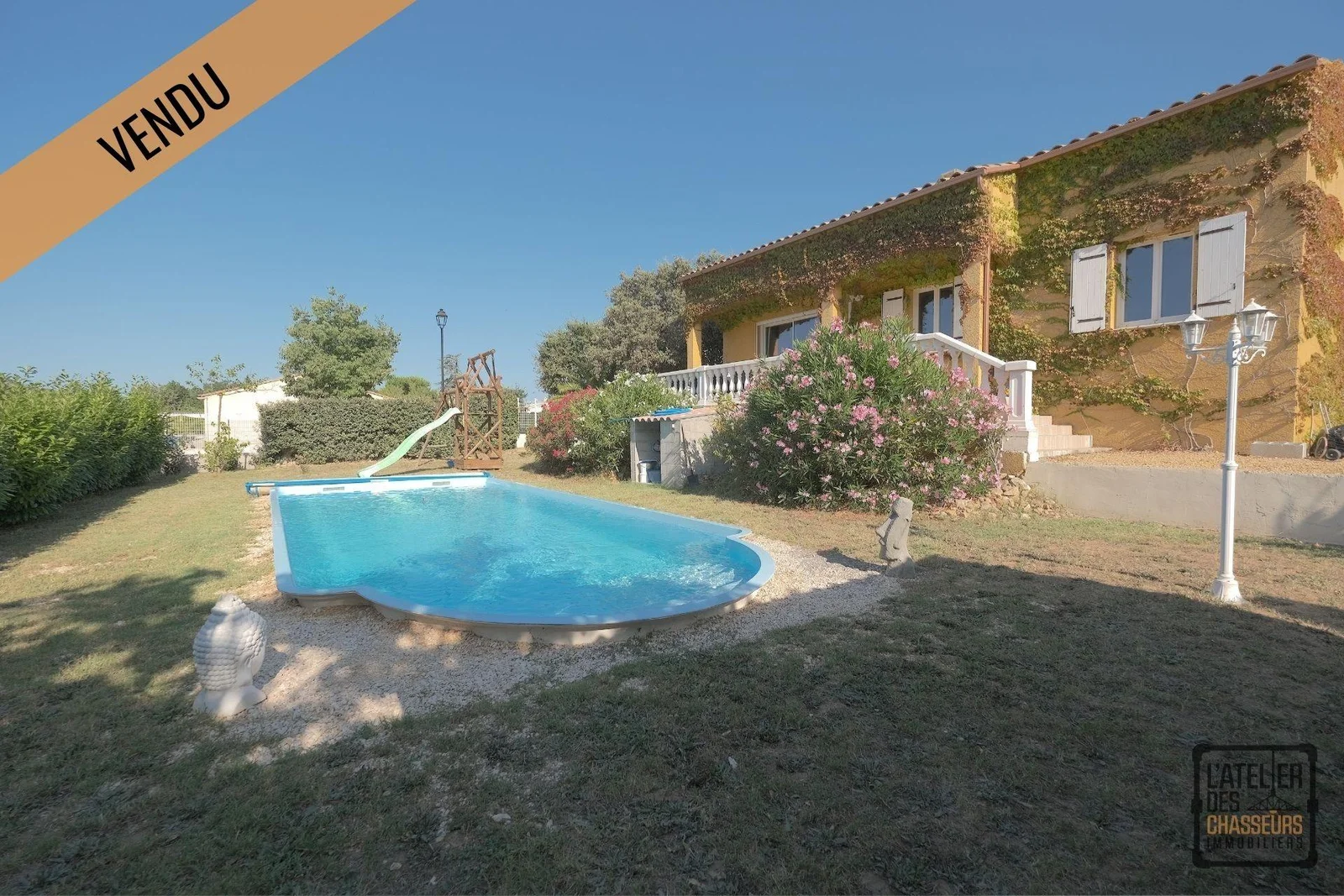 EXCLUSIVITÉ ! MAISON 5 PIÈCES DE PLAIN PIED AVEC PISCINE