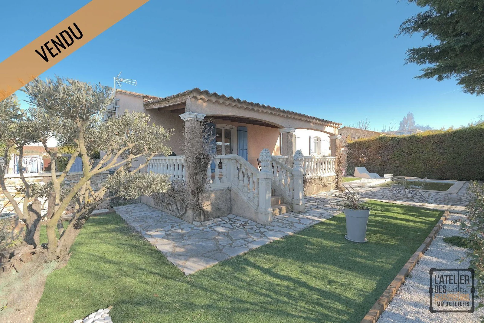 EXCLUSIVITÉ ! MAISON 5 PIÈCES DE 103 M2 - TERRAIN 661 M2 AVEC PISCINE