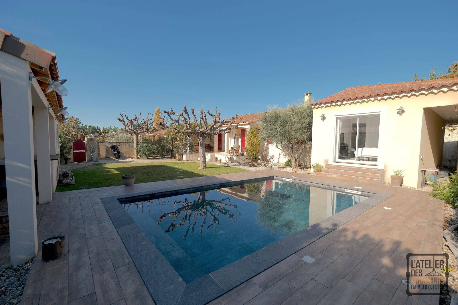 EXCLUSIVITÉ ! MAISON 5 PIÈCES DE 141 M2 - TERRAIN 633 M2 AVEC PISCINE