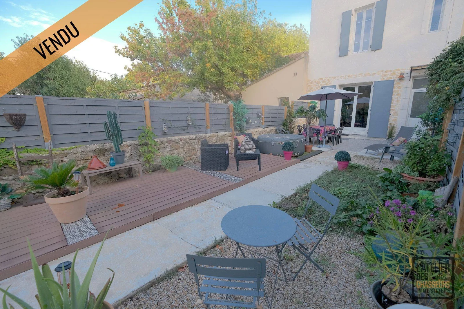 EXCLUSIVITÉ ! CENTRE-VILLE D'ORANGE - MAISON 5 PIÈCES DE 127M2 AVEC JARDIN ET GARAGE