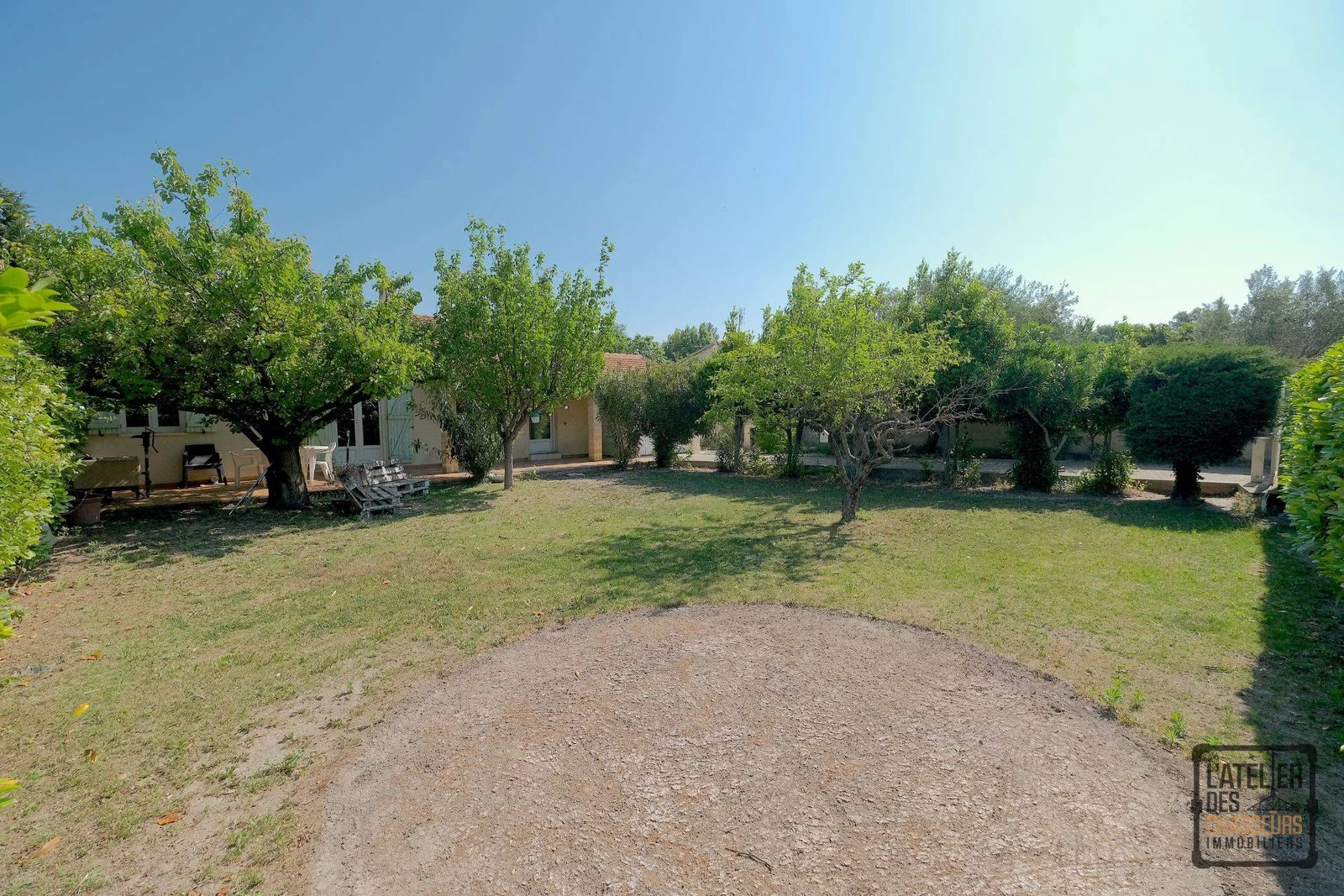 ORANGE SUD ! MAISON 4 CHAMBRES DE 117 M2 - TERRAIN 680 M2