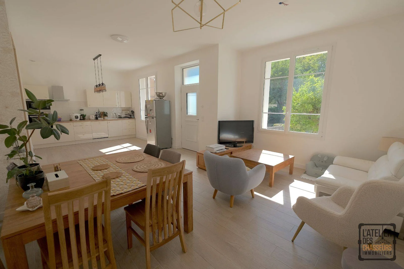 EXCLUSIVITÉ ! MAISON 4 PIÈCES DE 95M2 SUR UN TERRAIN DE 550M2