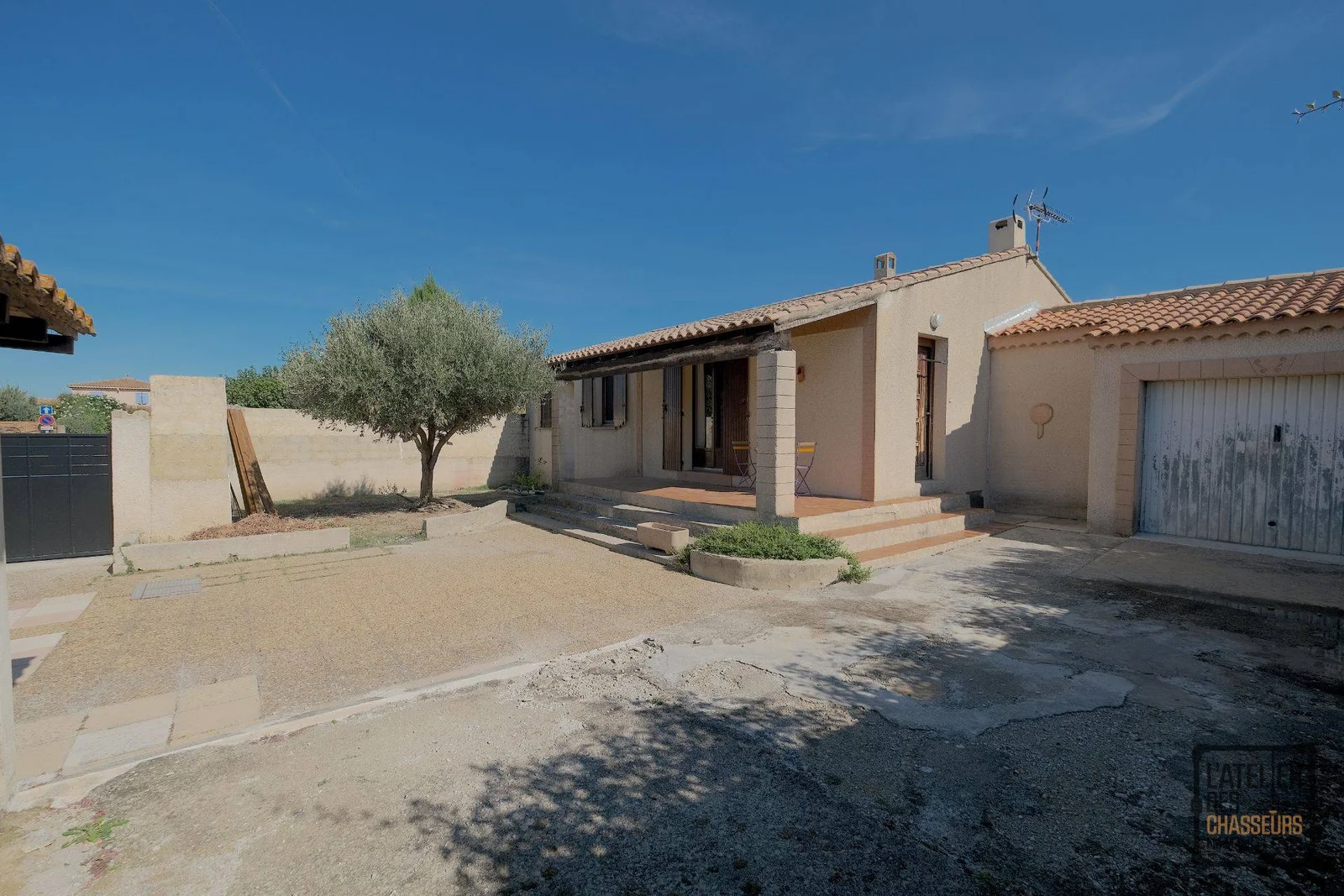 EXCLUSIVITÉ ! MAISON 4 CHAMBRES AVEC JARDIN ET GARAGE