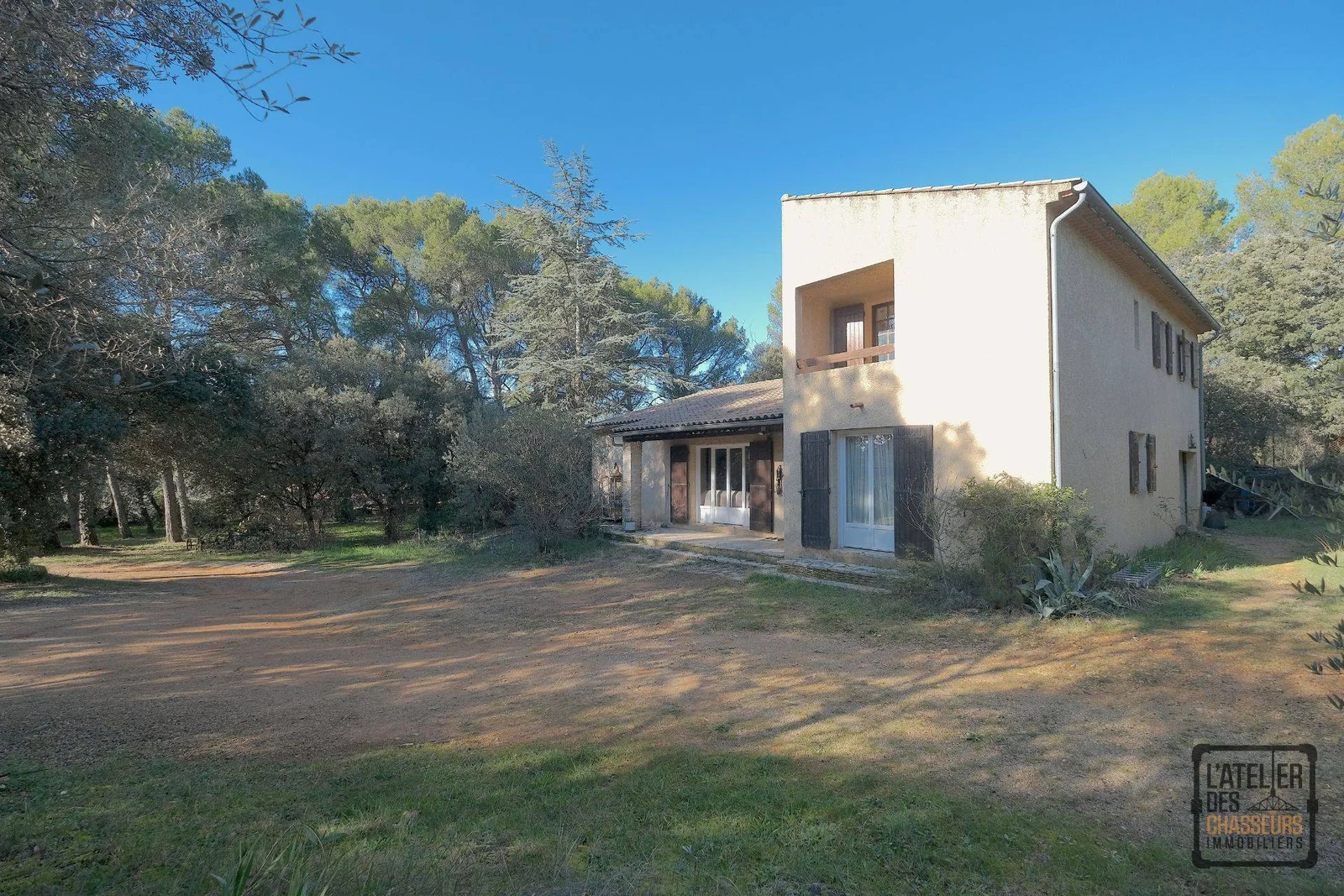 MAISON 5 PIÈCES DE 135 M2 SUR UN TERRAIN DE 2500 M2
