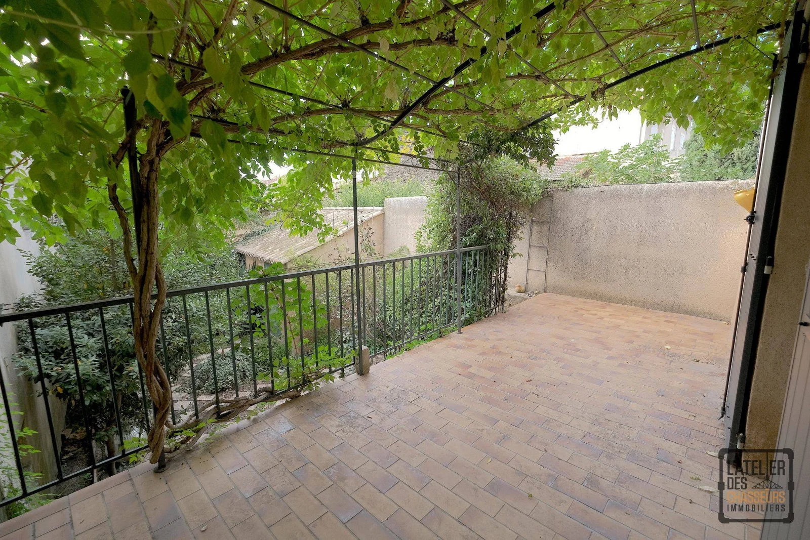 EXCLUSIVITÉ ! MAISON DE VILLAGE 3 PIÈCES AVEC JARDIN, GARAGE ET CAVE