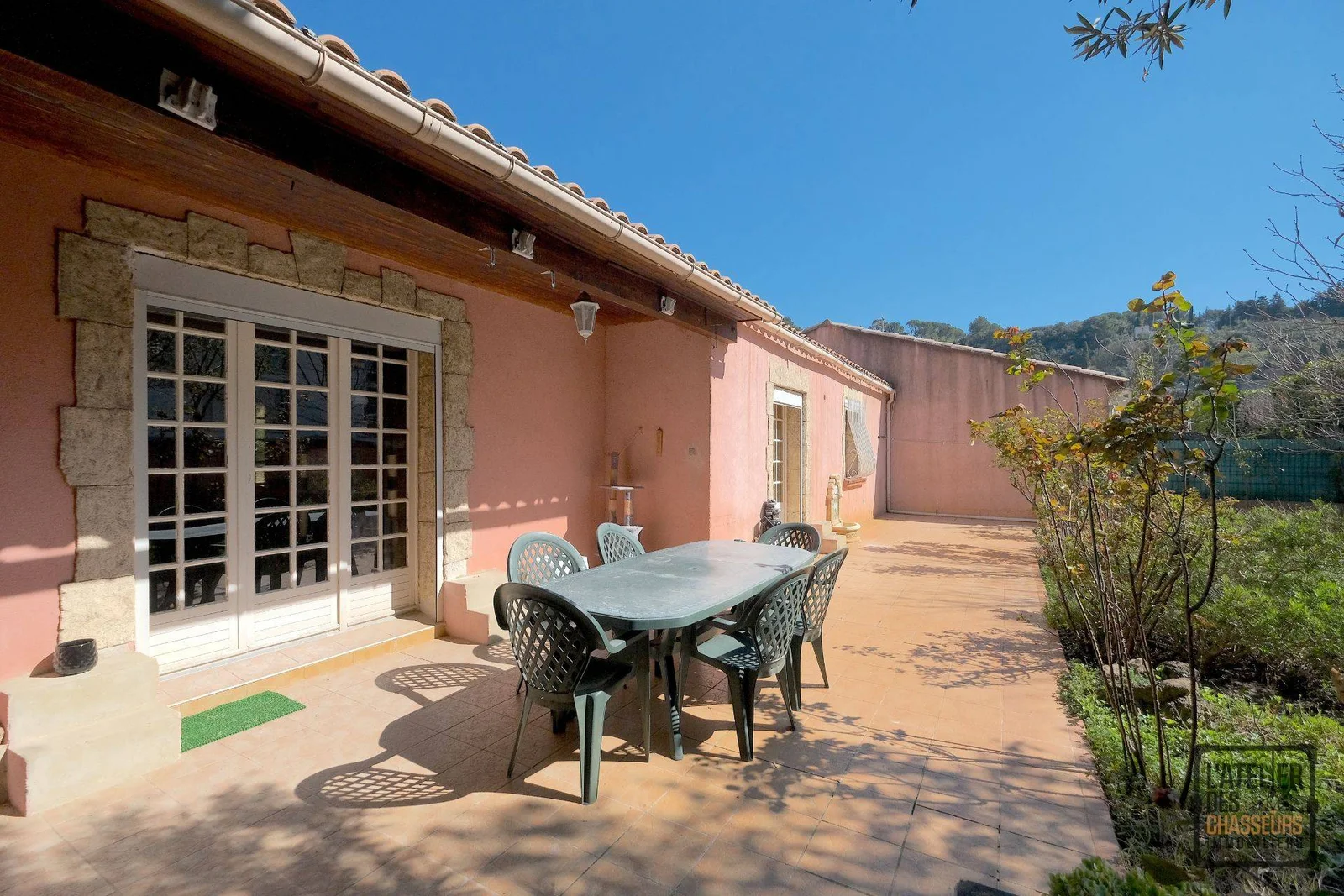 EXCLUSIVITÉ ! MAISON 4 PIÈCES AVEC JARDIN ET GARAGE