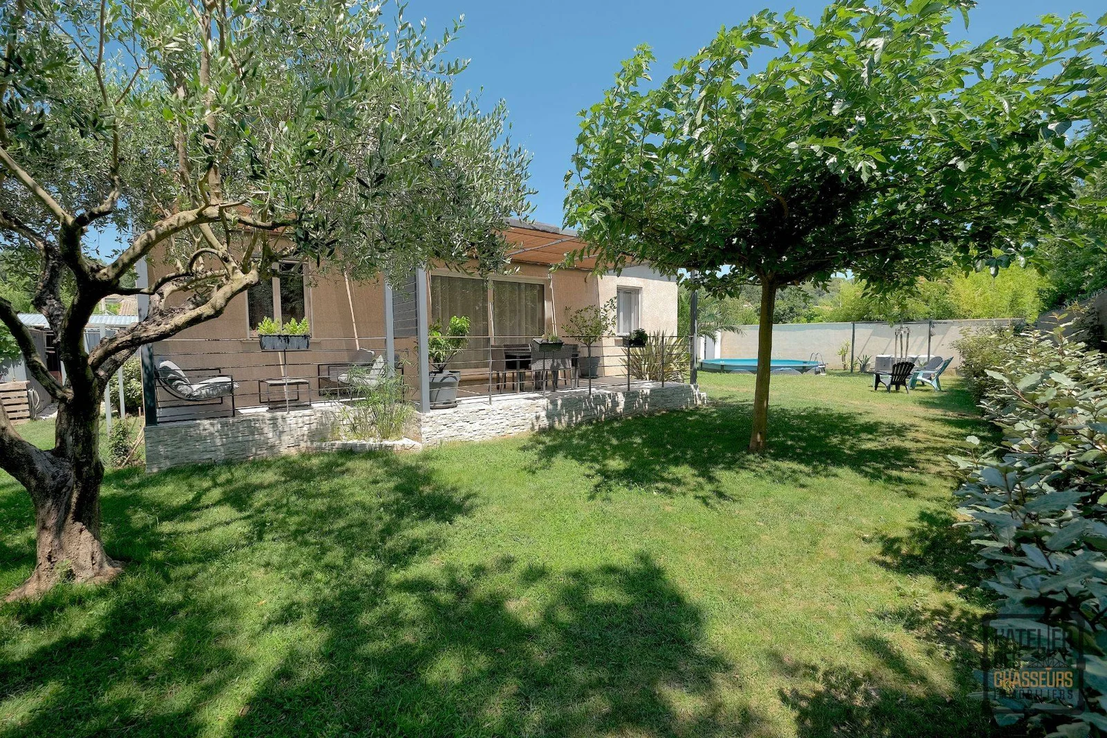 EXCLUSIVITÉ ! MAISON RÉCENTE 4 PIÈCES SUR UN TERRAIN DE 935M2