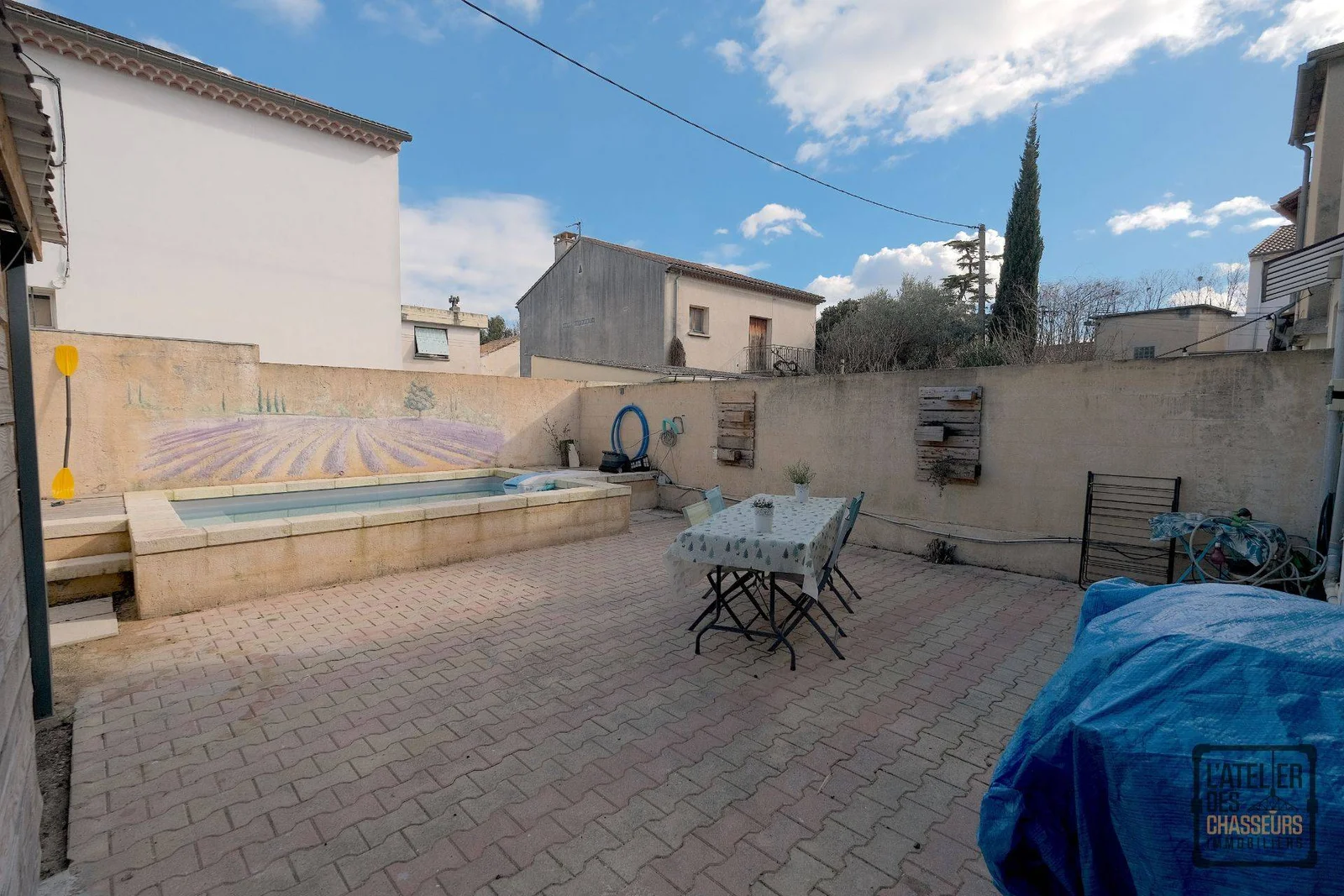 EXCLUSIVITÉ ! MAISON 5 PIÈCES AVEC JARDIN ET PISCINE - CENTRE-VILLE