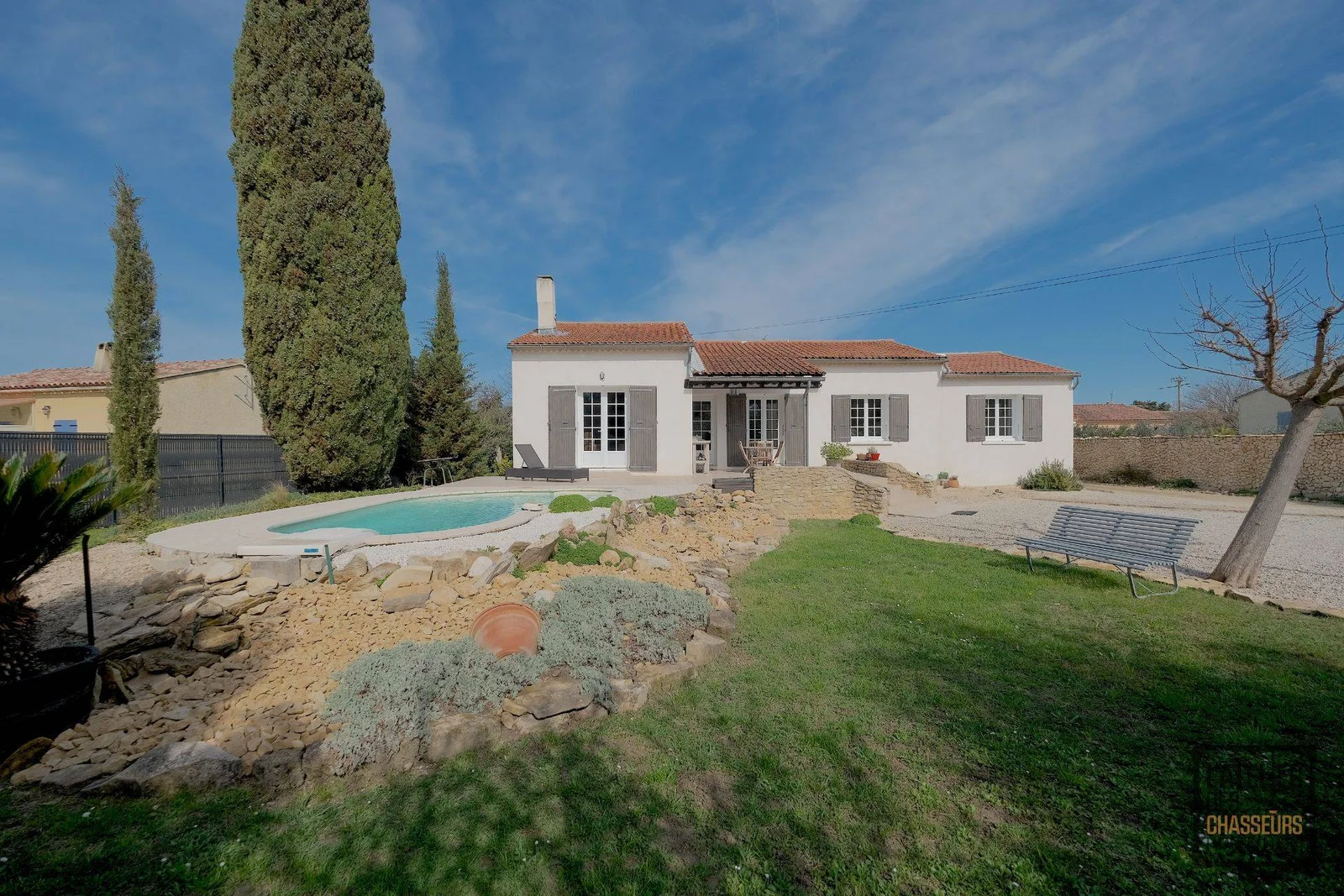 EXCLUSIVITÉ ! MAISON DE PLAIN PIED - 121 M2 - 4 CHAMBRES - JARDIN ET PISCINE